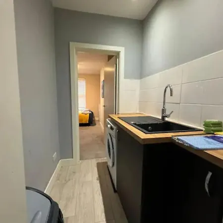 Rd C - Location Long By Shortstayuk 아파트