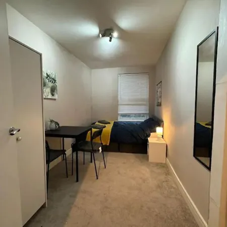 Rd C - Location Long By Shortstayuk *